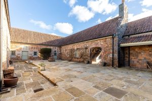 Distinguished Granite Property With Rural Views To The Coast&nbsp;