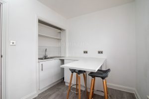 Spacious Four-Bedroom Detached Family Home in Quiet Cul-de-Sac