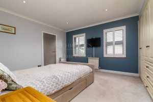 Spacious Four-Bedroom Detached Family Home in Quiet Cul-de-Sac