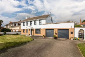 Spacious Four-Bedroom Detached Family Home in Quiet Cul-de-Sac
