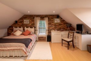 Beautiful Home Set in Picturesque Grounds