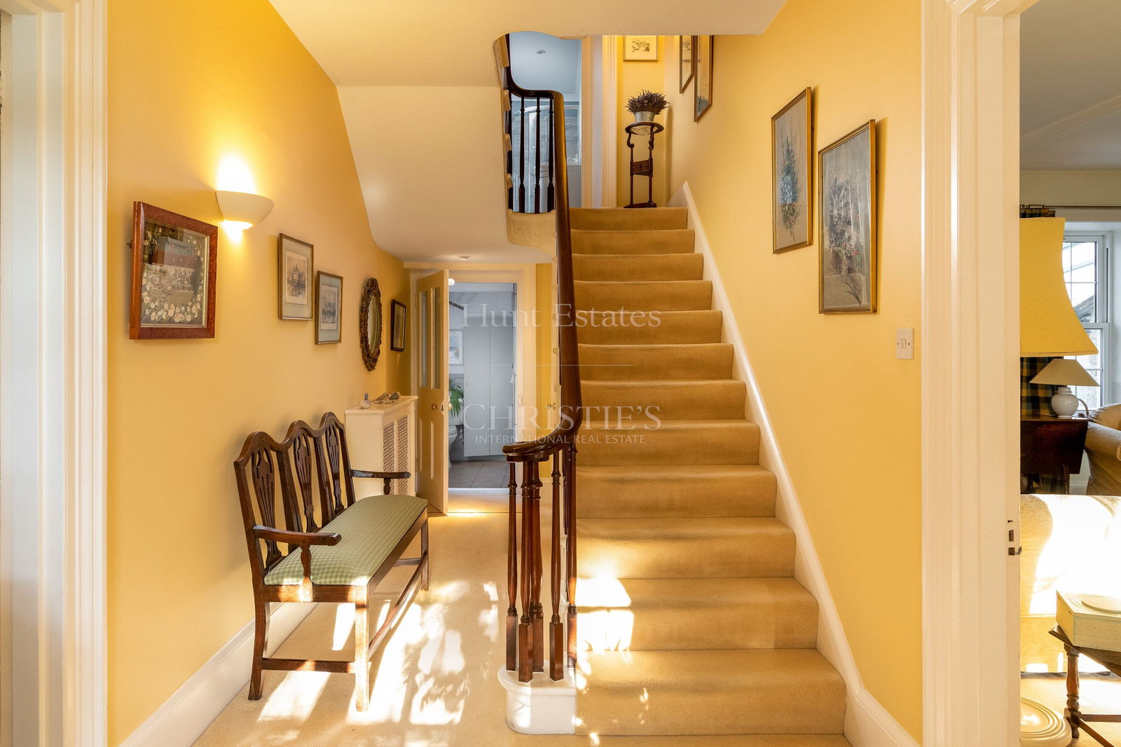 7 Bedroom Single Family Home/House's Image 8