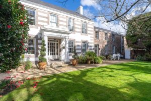 Beautiful Home Set in Picturesque Grounds