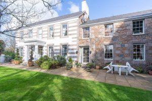 Beautiful Home Set in Picturesque Grounds