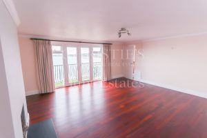 Modern Two-Bedroom House With Enviable Views &nbsp;