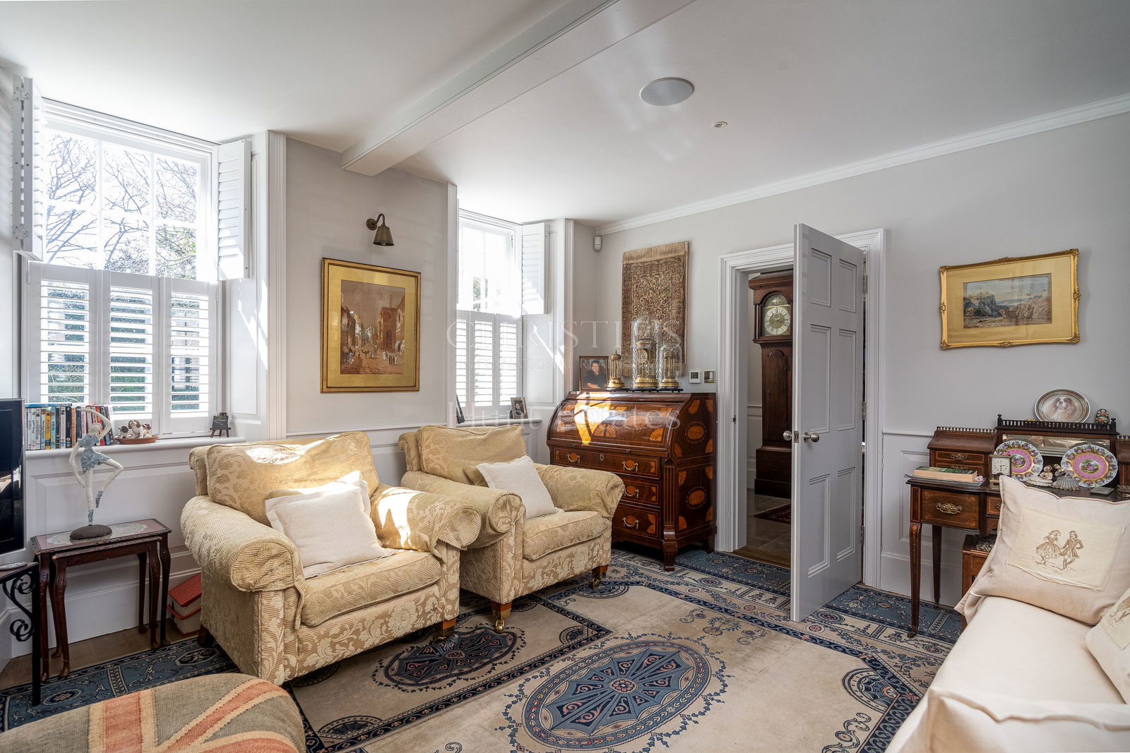 12 Bedroom Single Family Home/House's Image 8