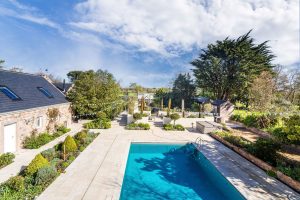 Superb Traditional Jersey Granite Home With Grounds