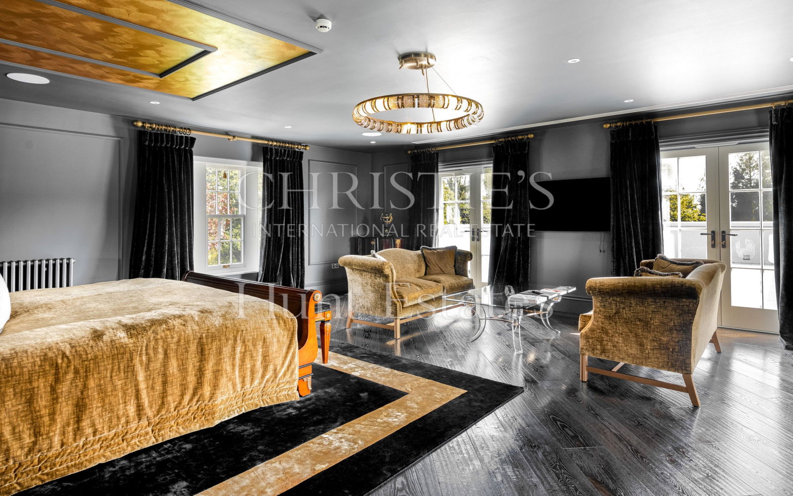 8 Bedroom Single Family Home/House's Image 18