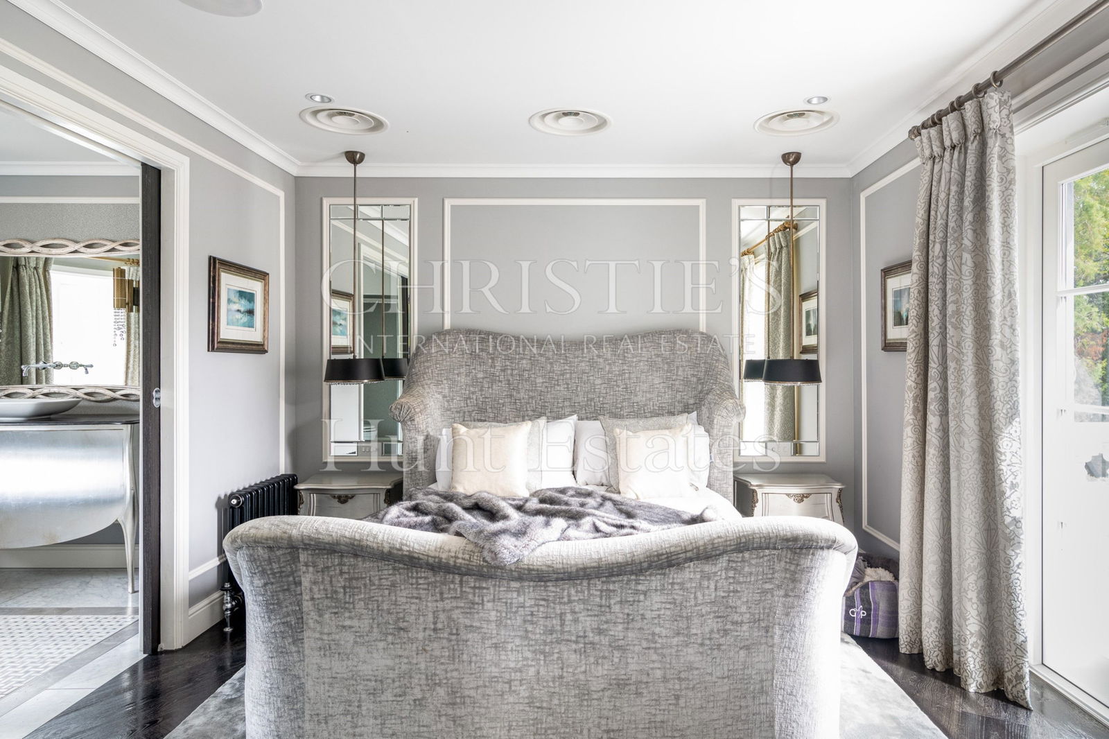 8 Bedroom Single Family Home/House's Image 33