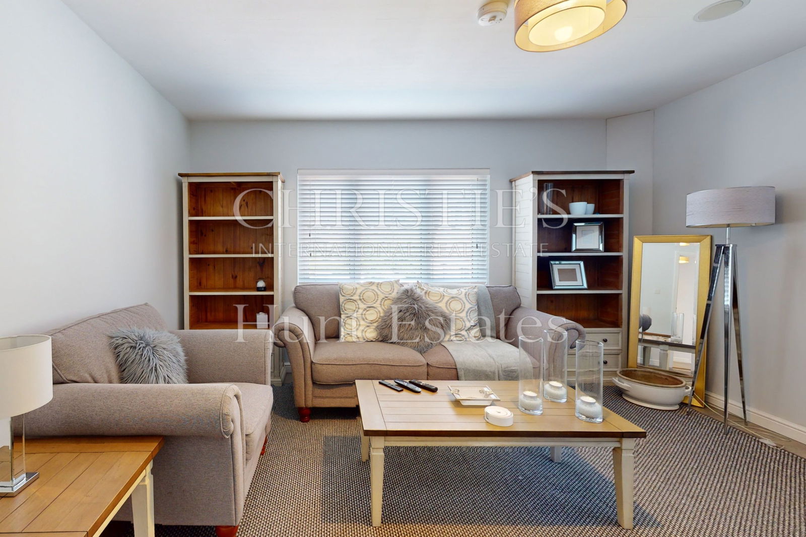 8 Bedroom Single Family Home/House's Image 32