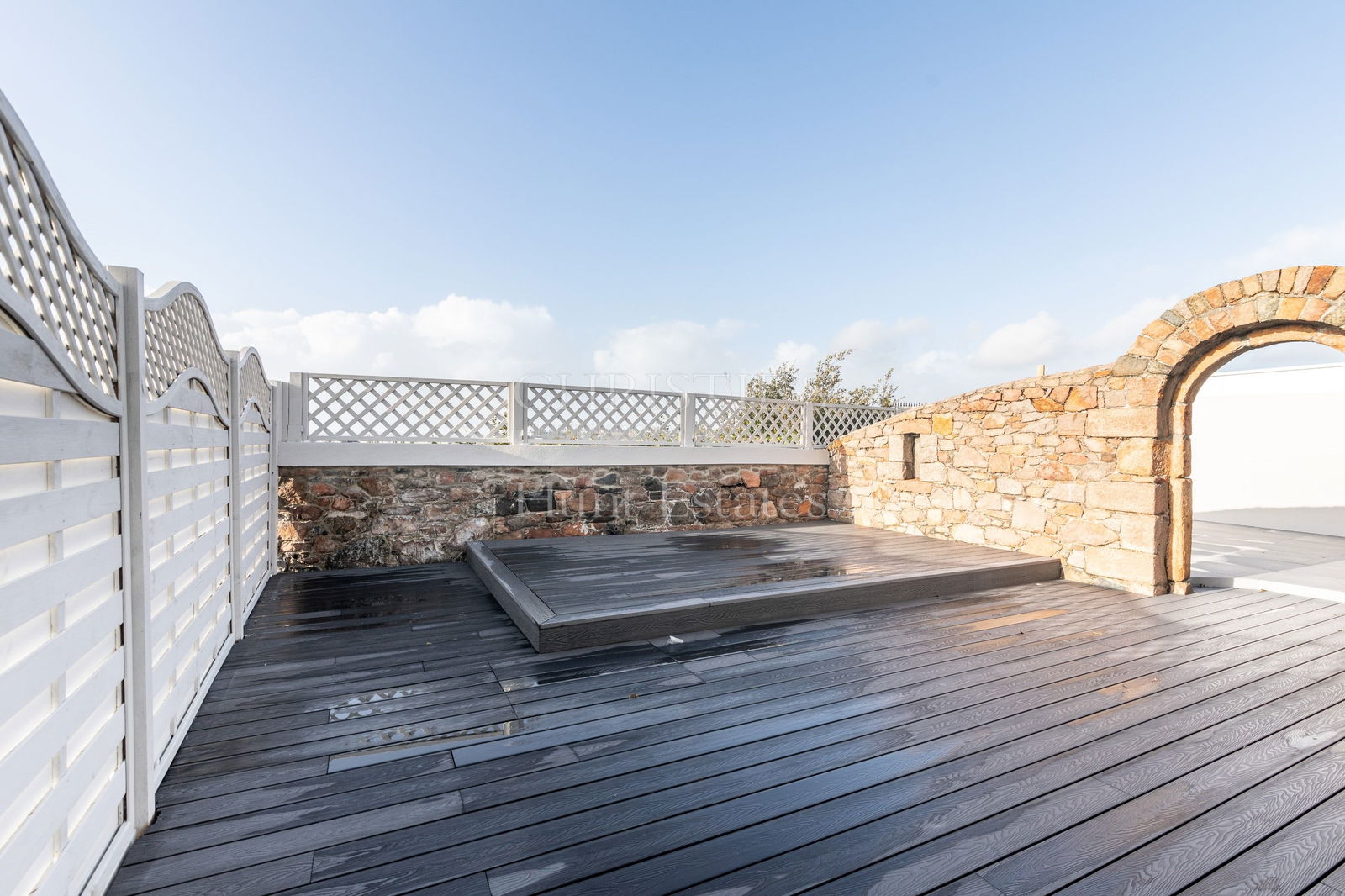 8 Bedroom Single Family Home/House's Image 30