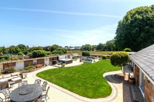 Substantial 4 Bedroom Dormer Bungalow In A Delightful Rural Setting