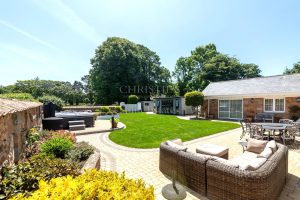 Substantial 4 Bedroom Dormer Bungalow In A Delightful Rural Setting