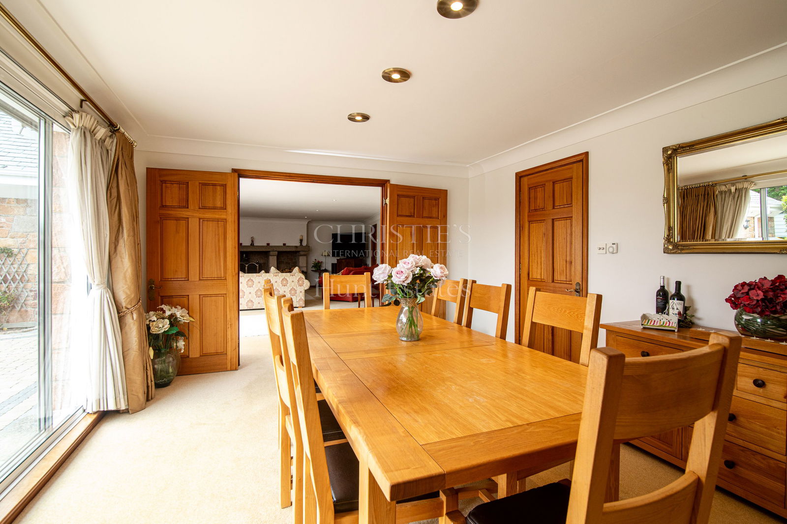 4 Bedroom Single Family Home/House's Image 3