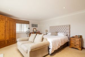 Substantial 4 Bedroom Dormer Bungalow In A Delightful Rural Setting