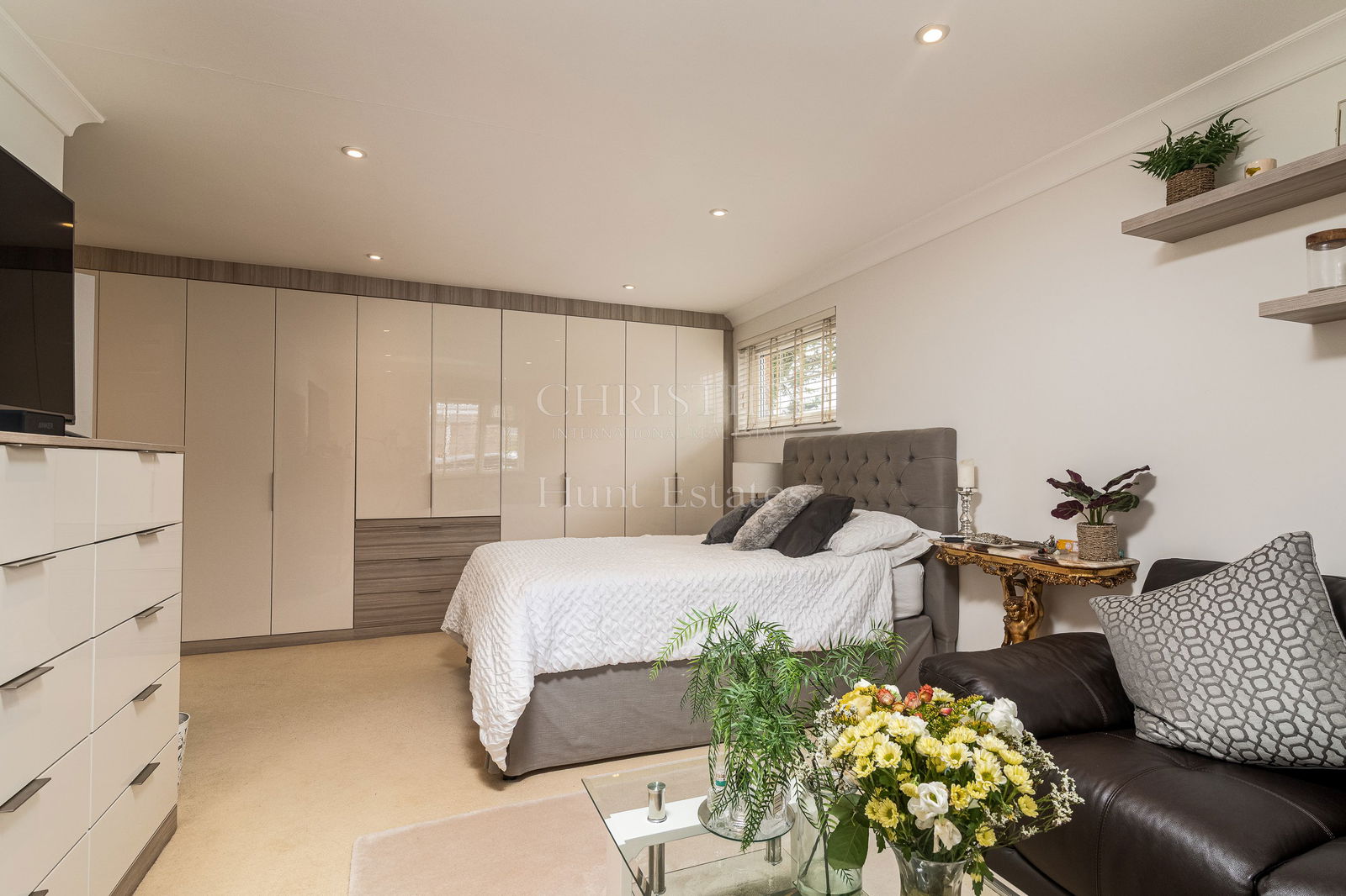4 Bedroom Single Family Home/House's Image 14