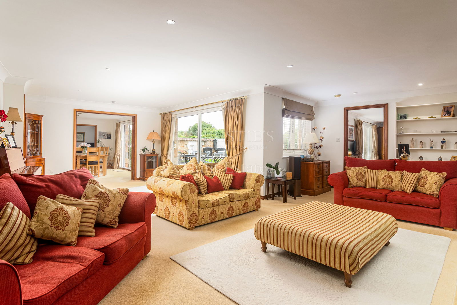 4 Bedroom Single Family Home/House's Image 5