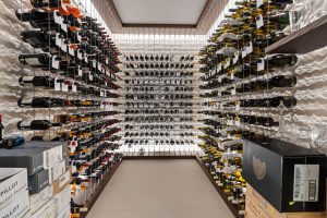 Luxurious Modern Home in Private Setting with Sea Views