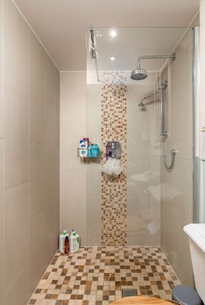 Granite Cottage In Sought After Location