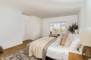 Detached Modern Residence Just A Short Walk To The Sea