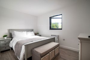 Detached Modern Residence Just A Short Walk To The Sea