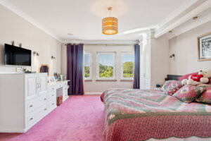 Detached Five Bedroom Family Home