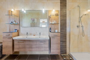 Detached Five Bedroom Family Home
