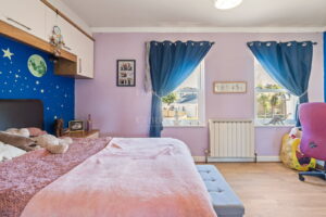 Detached Five Bedroom Family Home