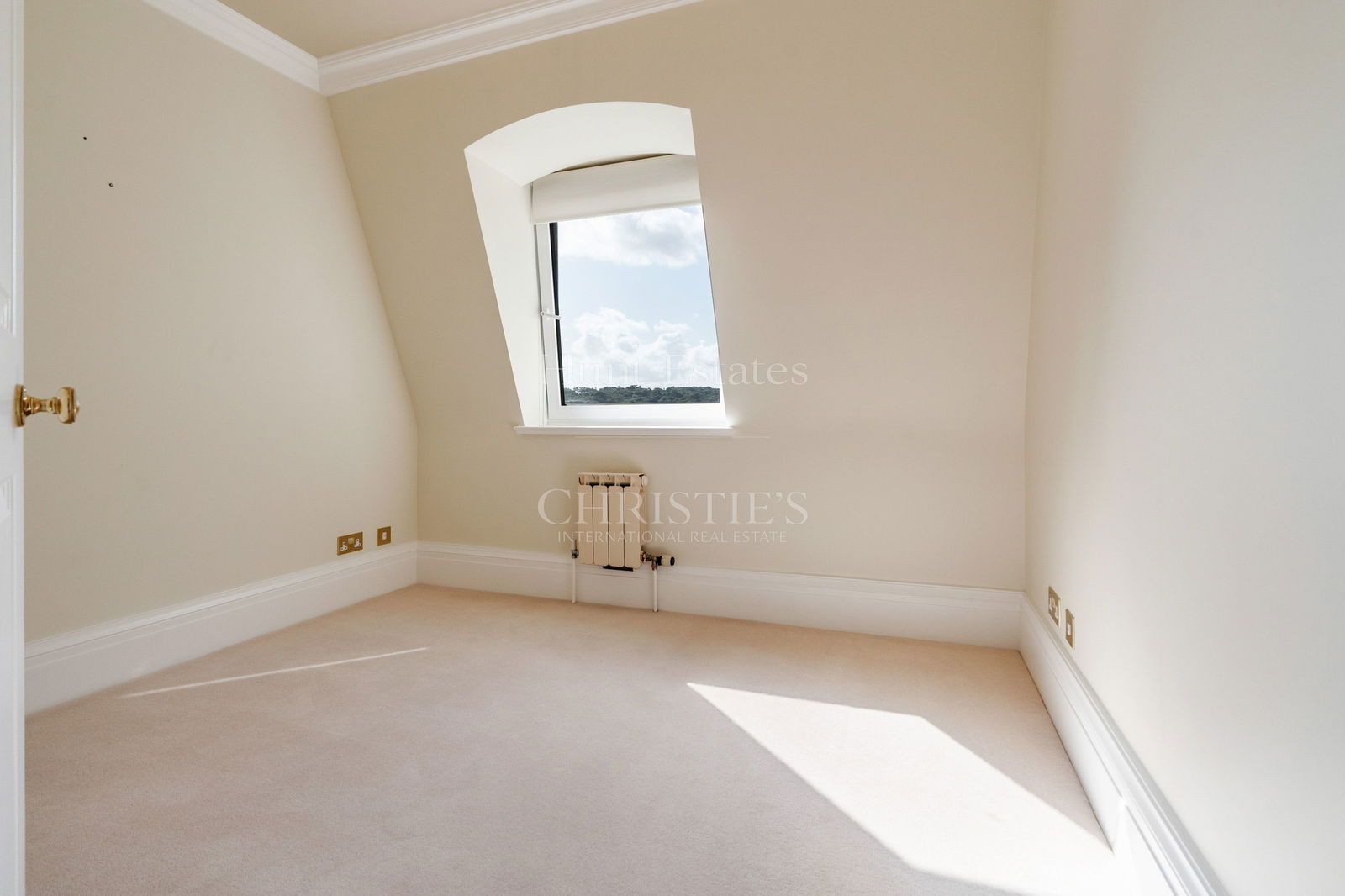 3 Bedroom Apartment/Flat's Image 9