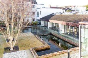 L&rsquo; Hermitage Apartment with Balcony and Parking