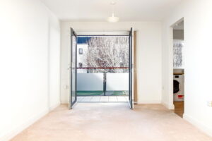 L&rsquo; Hermitage Apartment with Balcony and Parking