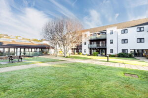 L&rsquo; Hermitage Apartment with Balcony and Parking