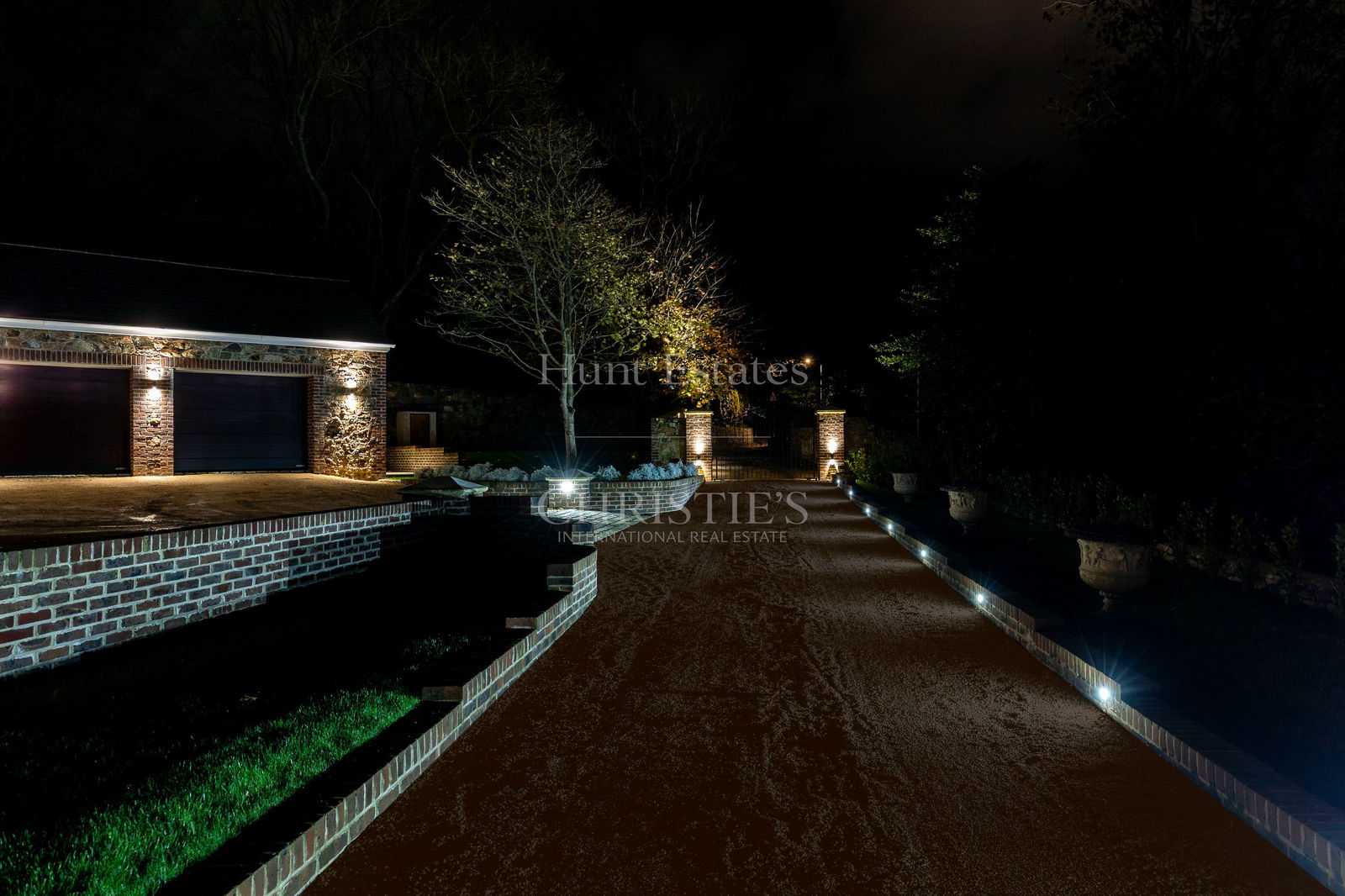 5 Bedroom Single Family Home/House's Image 33