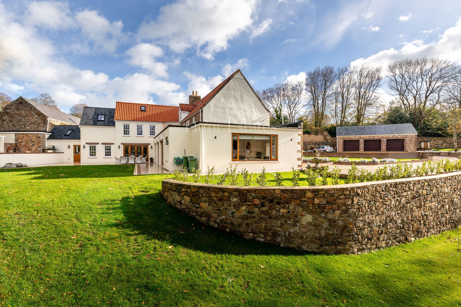 5 Bedroom Single Family Home/House's Image 35