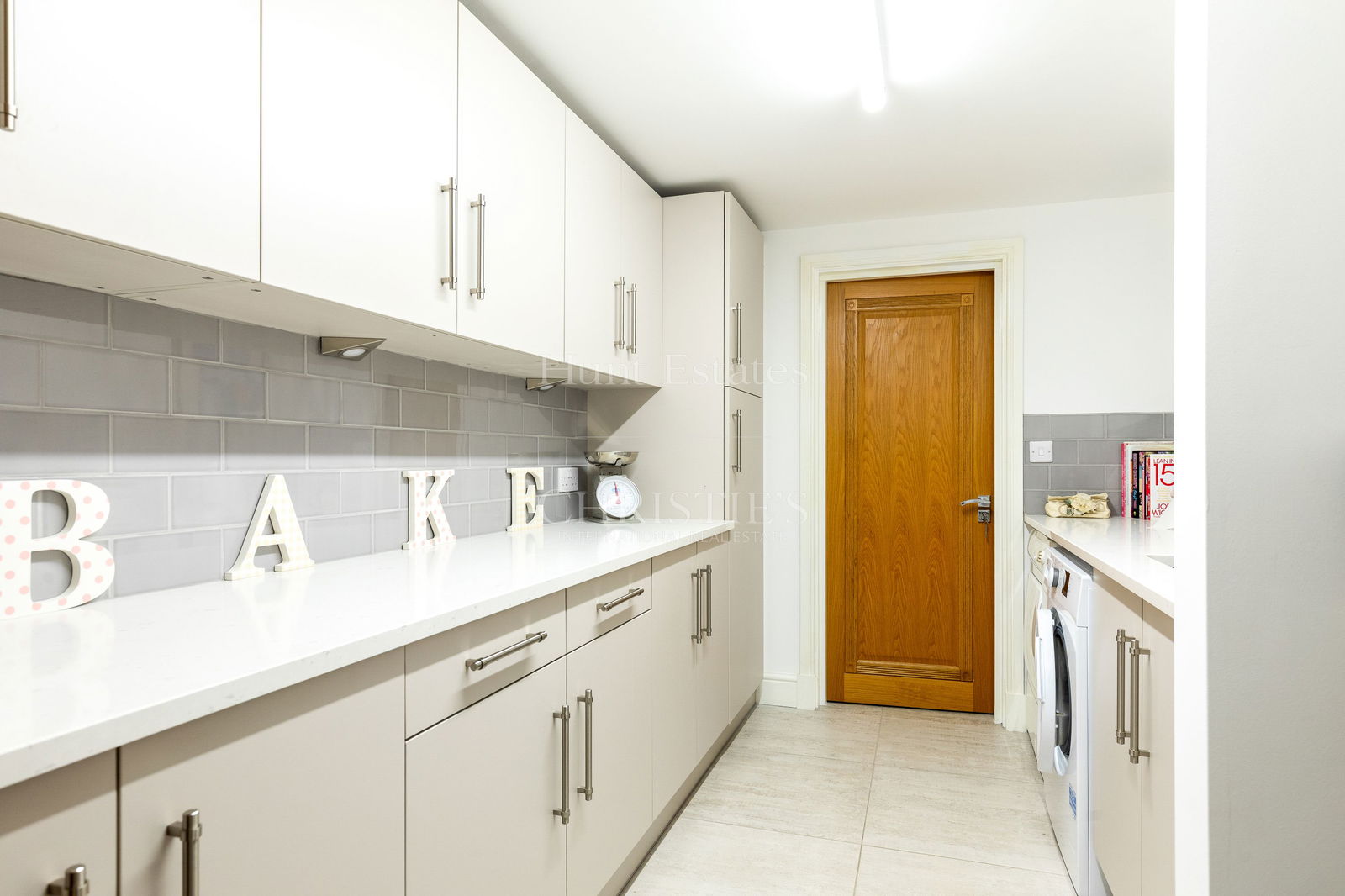 5 Bedroom Single Family Home/House's Image 7