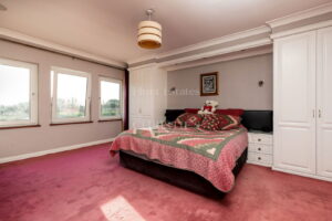 Detached Five Bedroom Family Home