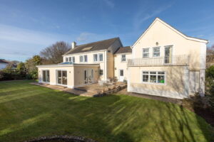 Detached Five Bedroom Family Home