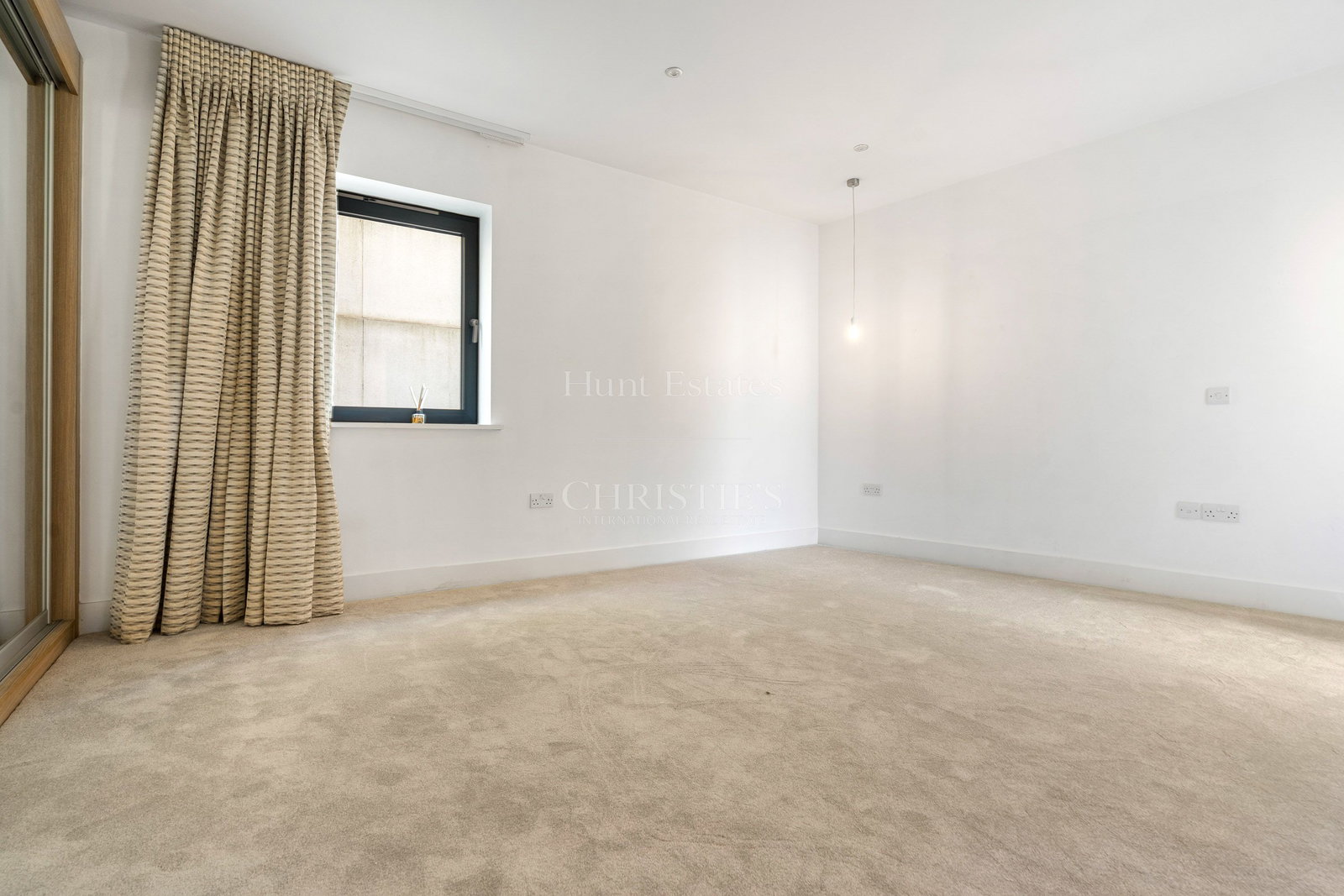 3 Bedroom Apartment/Flat's Image 11