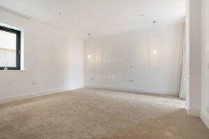 Three Bedroom Apartment With Sea Views