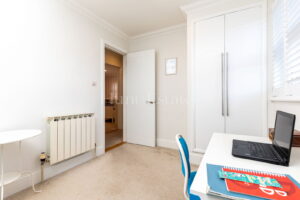 Three Bedroom Family Home In Longueville