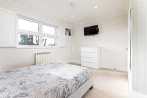 Three Bedroom Family Home In Longueville