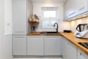 Three Bedroom Family Home In Longueville