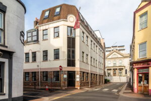 Modern One Bedroom Apartment