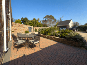 Ground Floor Country Apartment With Two Parking Spaces