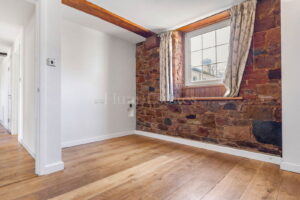 Ground Floor Country Apartment With Two Parking Spaces