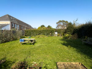 Ground Floor Country Apartment With Two Parking Spaces