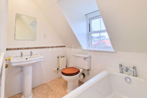 Four Bedroom, Three Bathroom Town House With Single Garage &nbsp;