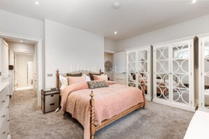 Elegant Apartment In Country Setting