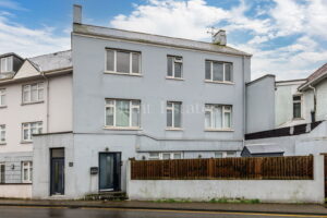 Modern Two-Bedroom First Floor Apartment