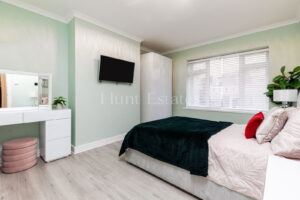 Modern Two-Bedroom First Floor Apartment